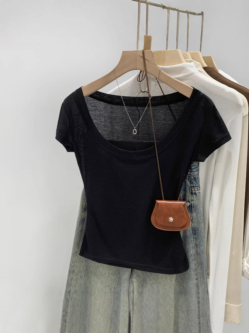 U-collar Short-sleeved T-shirt